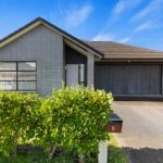Properties On The Market In Karaka And Nearby